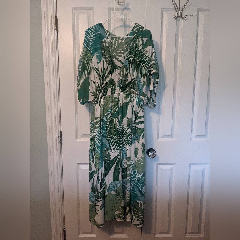 NWT tropical leaf floral summer dress